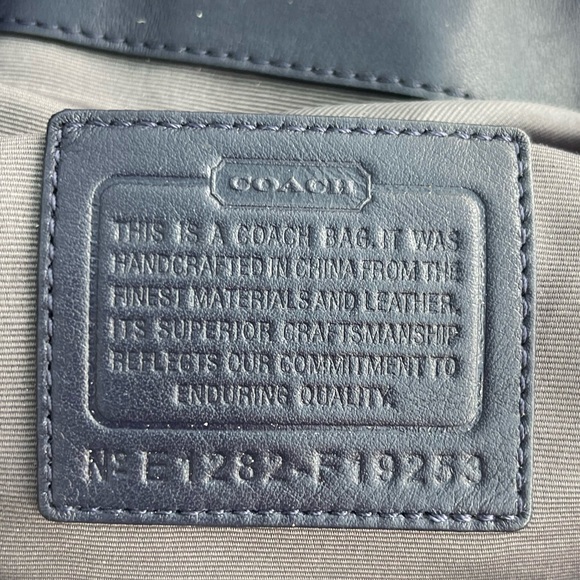 Coach Soho Carryall - Picture 3 of 6